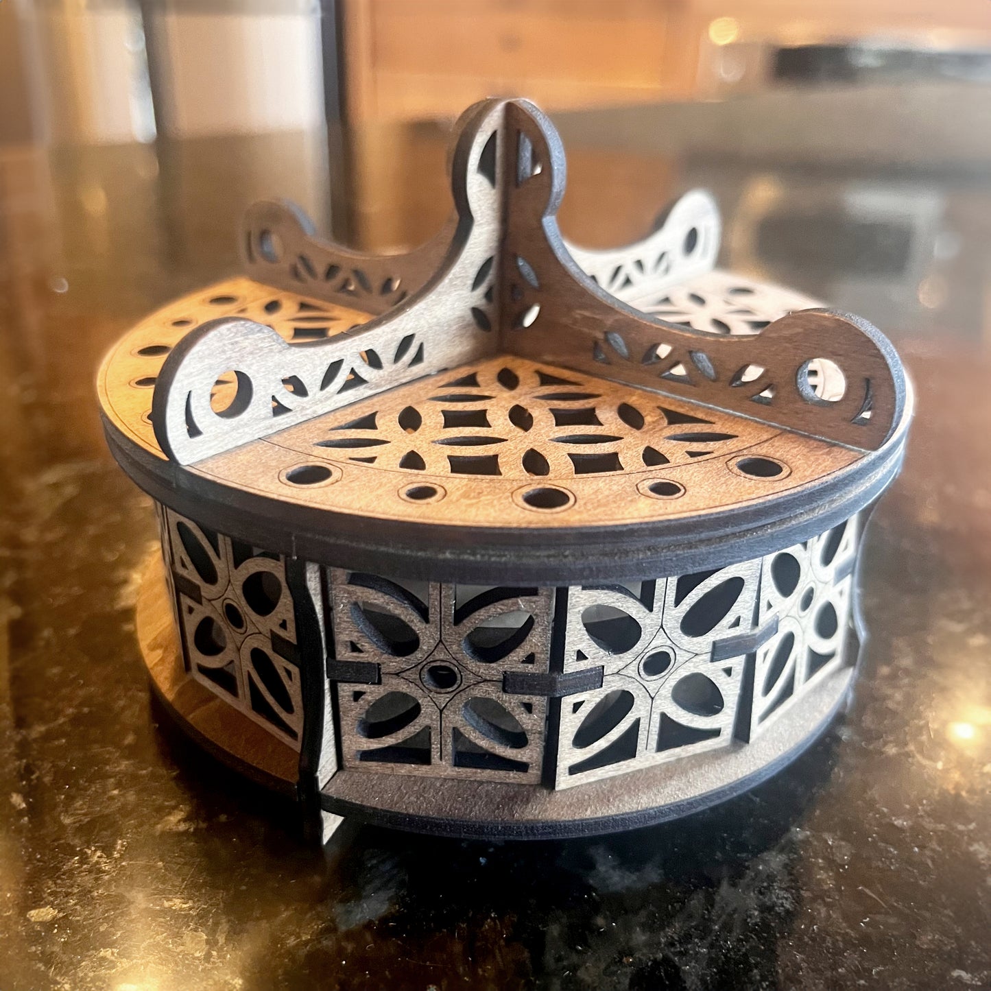 Patterned Round Box