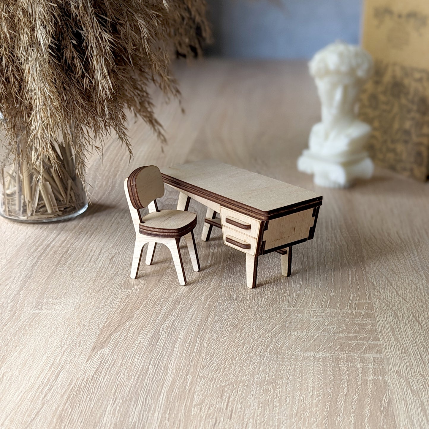 Desk & chair