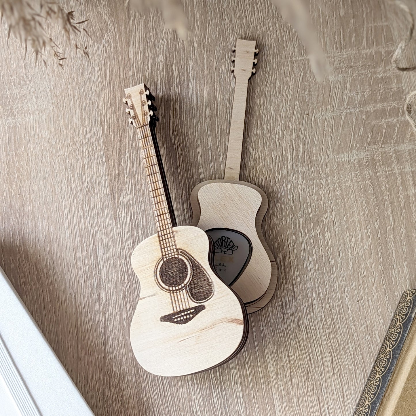 Guitar pick holder