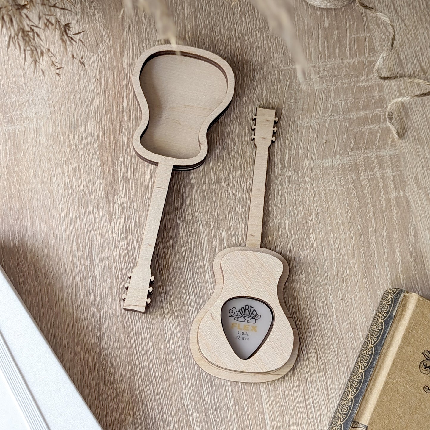 Guitar pick holder