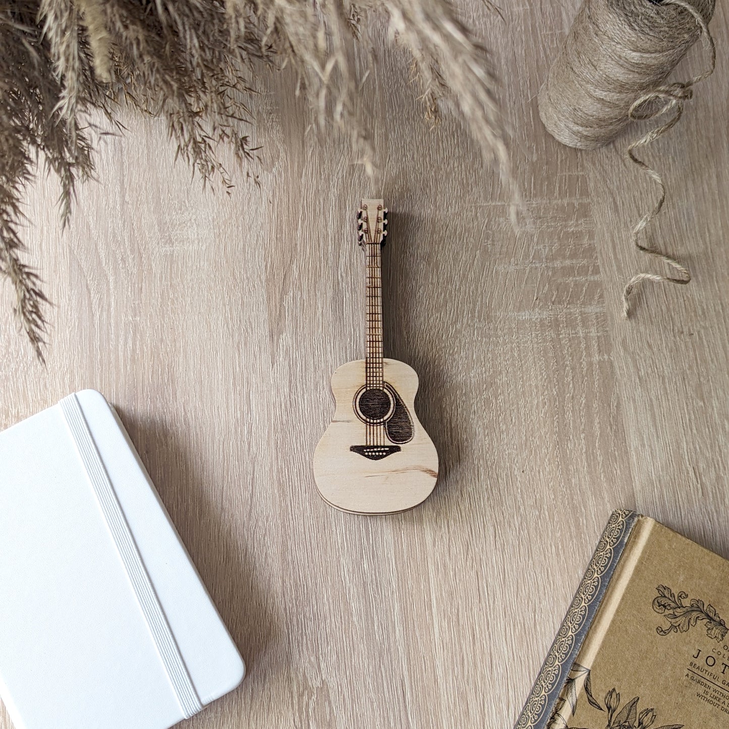 Guitar pick holder
