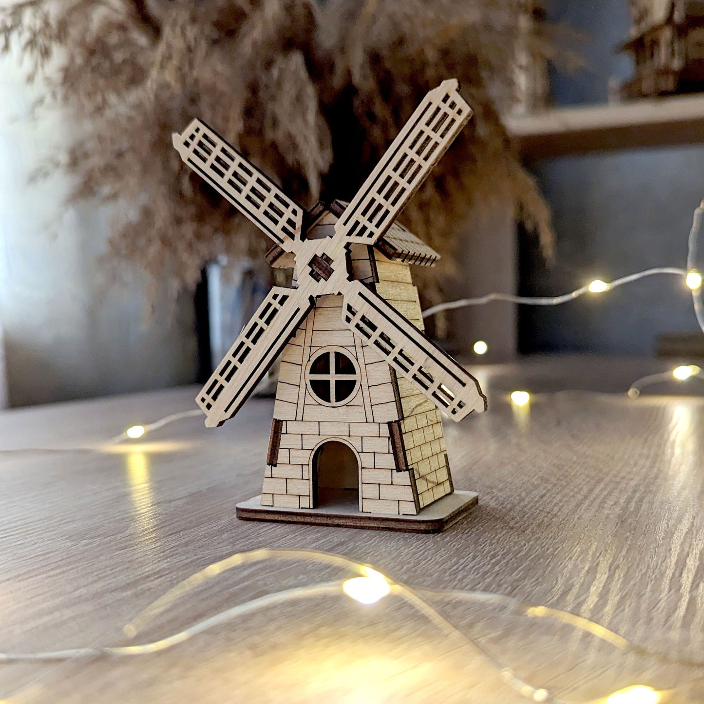 Windmill Miniature with Rotated Screw