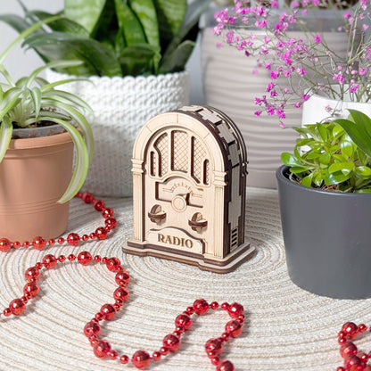 Vintage Radio Miniature