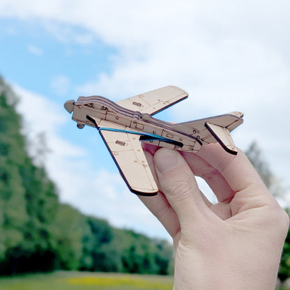 Airplane with shutting arrow mechanism