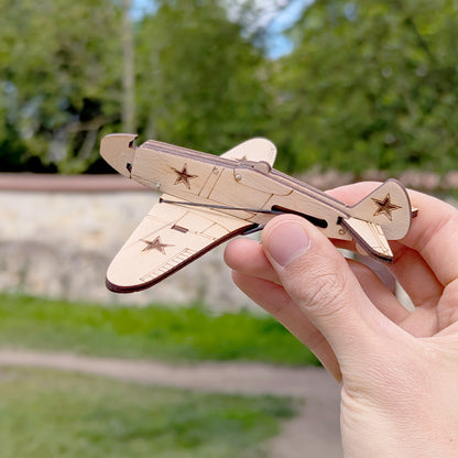 Shooting-Arrows Airplane Miniature
