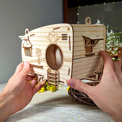 Camper Birdhouse