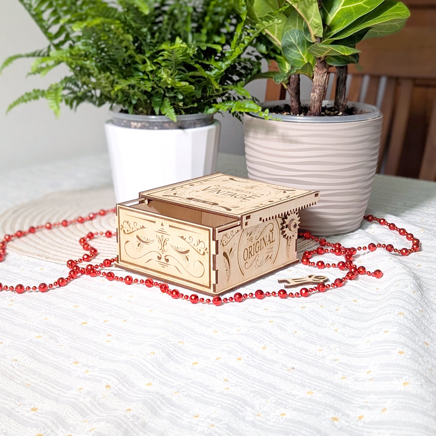 Mechanical vintage box