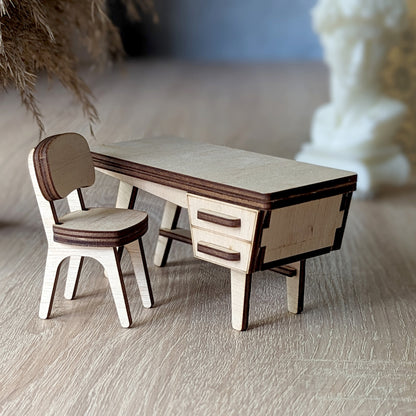Desk & chair