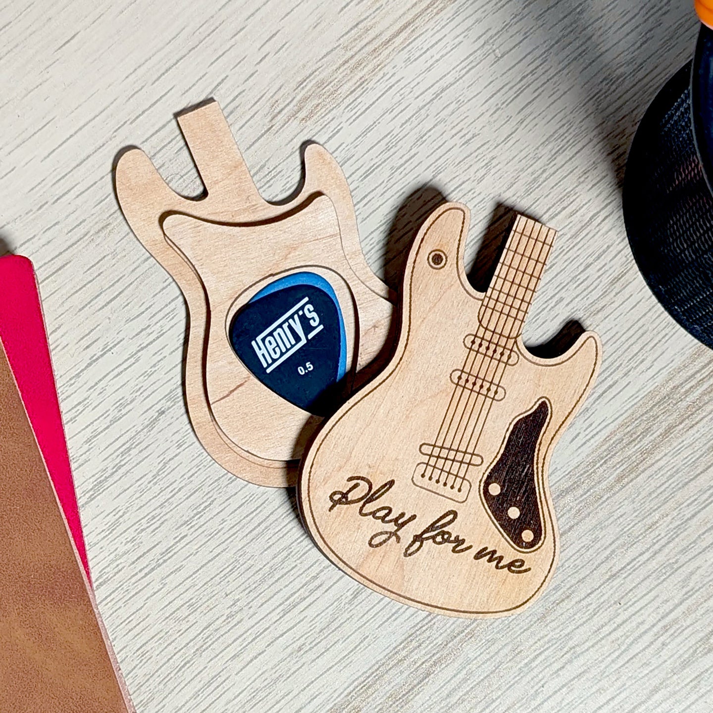 Guitar pick holder