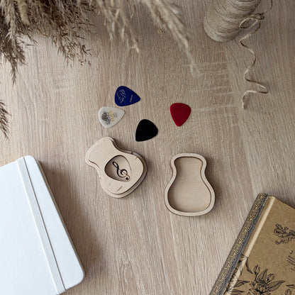 Guitar pick holder
