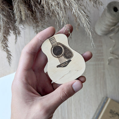 Guitar pick holder
