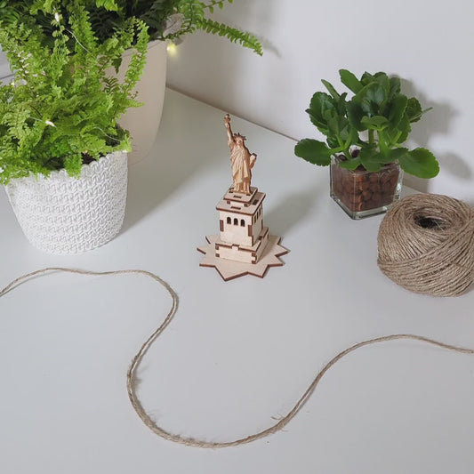 The Statue of Liberty - Laser Cut File SVG & DXF
